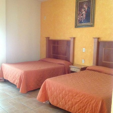 Hotel Genoves San Juan de los Lagos Szoba fotó