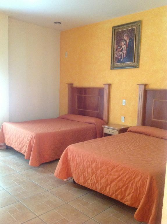 Hotel Genoves San Juan de los Lagos Szoba fotó